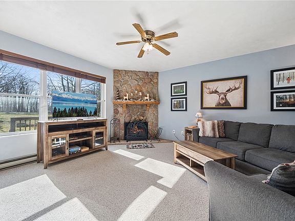 3rd image of 1871 Eagles Ridge Way