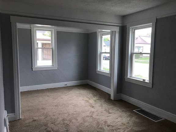 5th image of 426 S 1st St