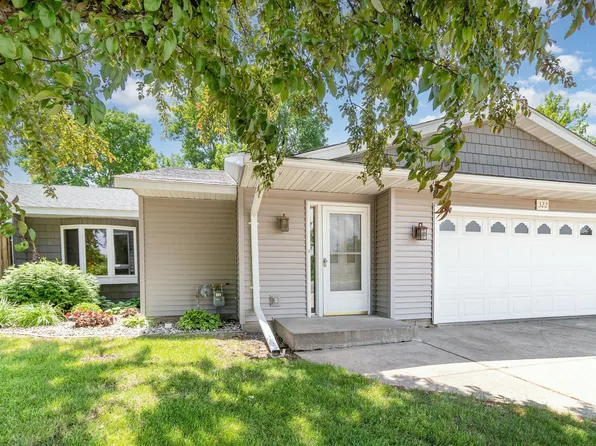 322 7th St NE, New Prague, MN 56071