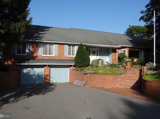 270 Overhill Dr, Chambersburg, PA 17202