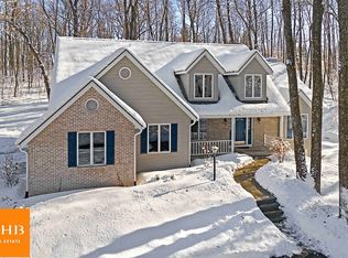 3293 Valley Spring Rd, Mount Horeb, WI 53572