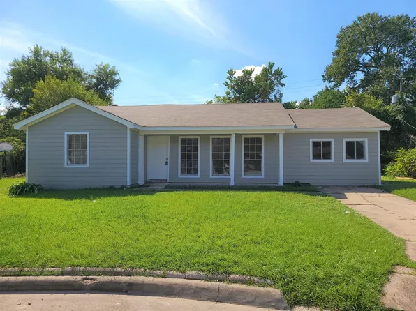 8822 Vinearbor St, Houston, TX 77033