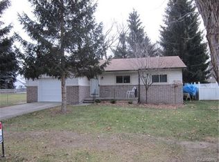 326 Lathrop Ave, Algonac, MI