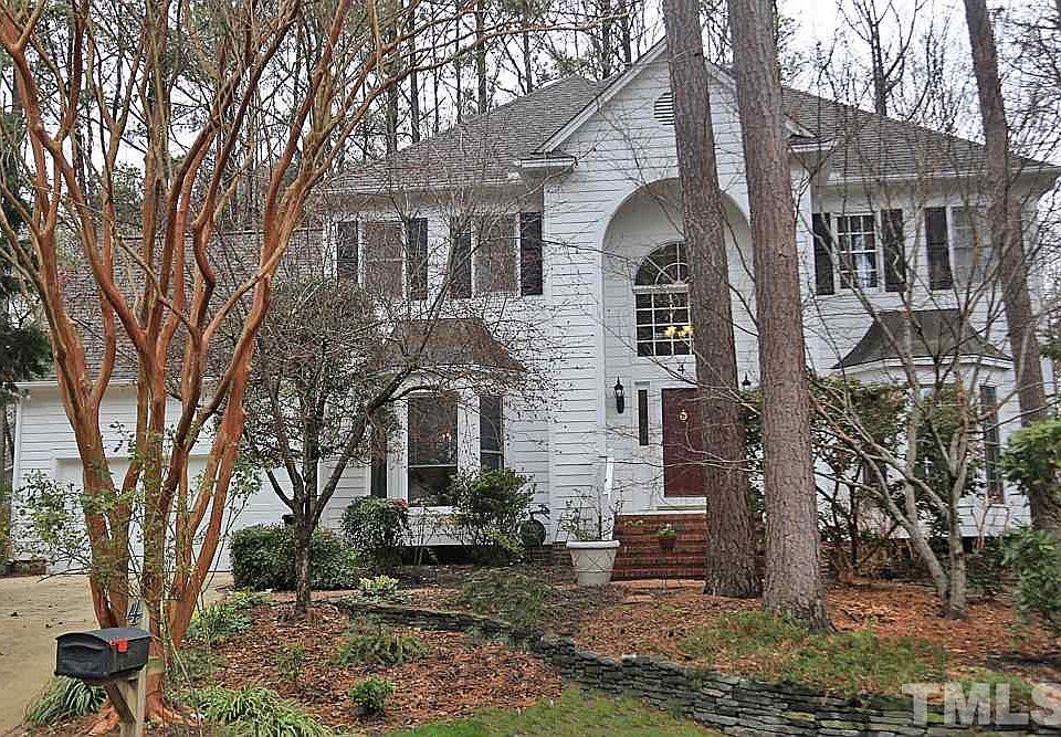 1st image of 4 Crestbury Ct