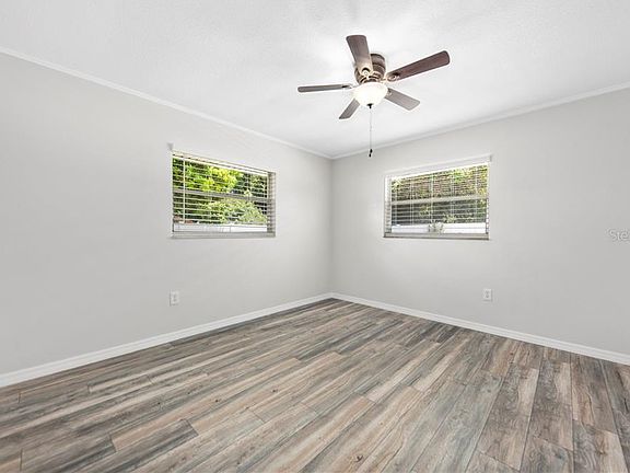 5th image of 1020 67th Avenue Dr W