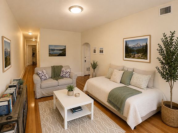 5th image of 1480 Beacon St #24