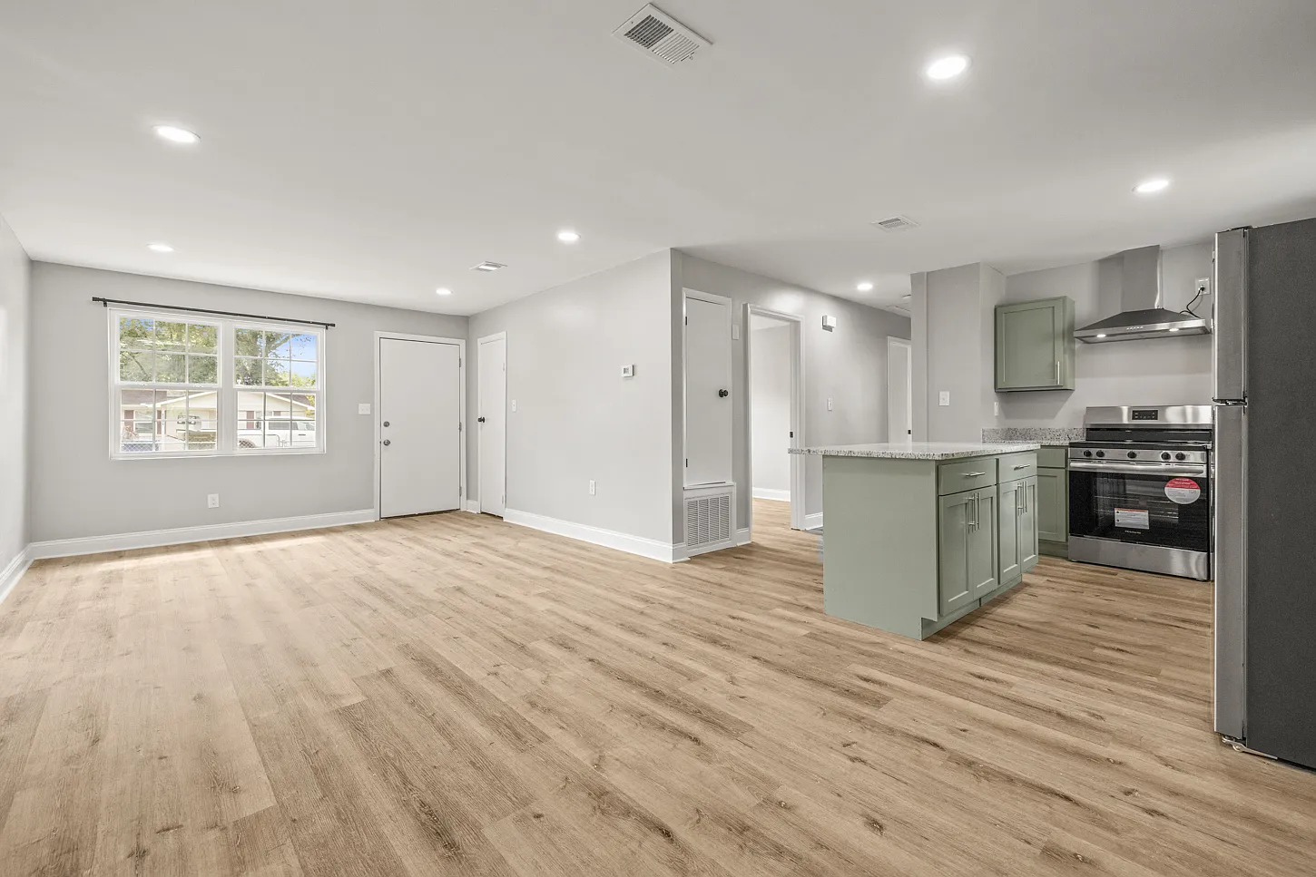 4 bed, 1500 sqft, $1,795 — Photo 3