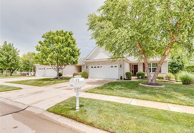 2nd image of 404 Dames Park Dr