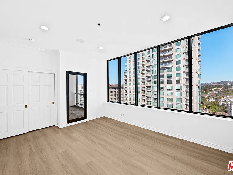 10724 Wilshire Blvd #Penthouse 1505 — Photo 39