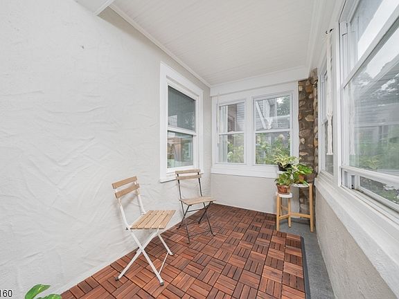 5th image of 210 Kings Rd