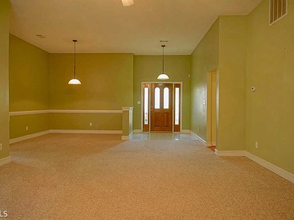 4th image of 93 93 Gleneagles #W