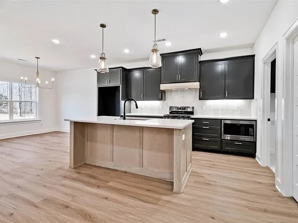 28 Stronsay Cir, Bella Vista, AR 72715