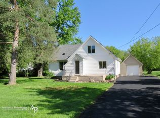 6049 Nelson Ct, Burton, MI 48519