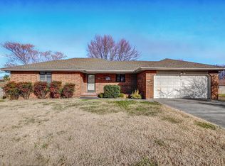 1339 E Stoneridge Dr, Springfield, MO 65803