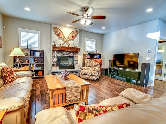 3rd image of 1749 Tannerwood Way SE