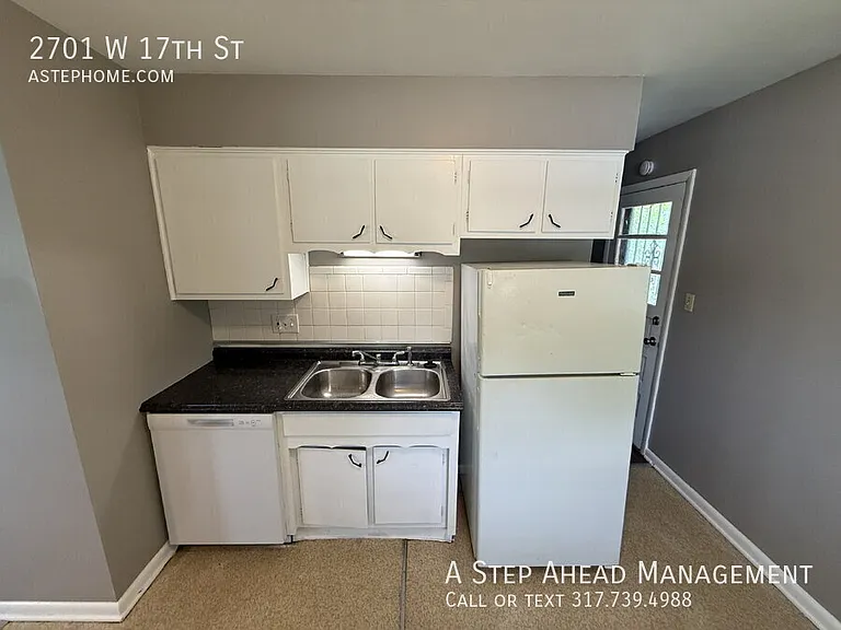 2701 W 17th St — Photo 6