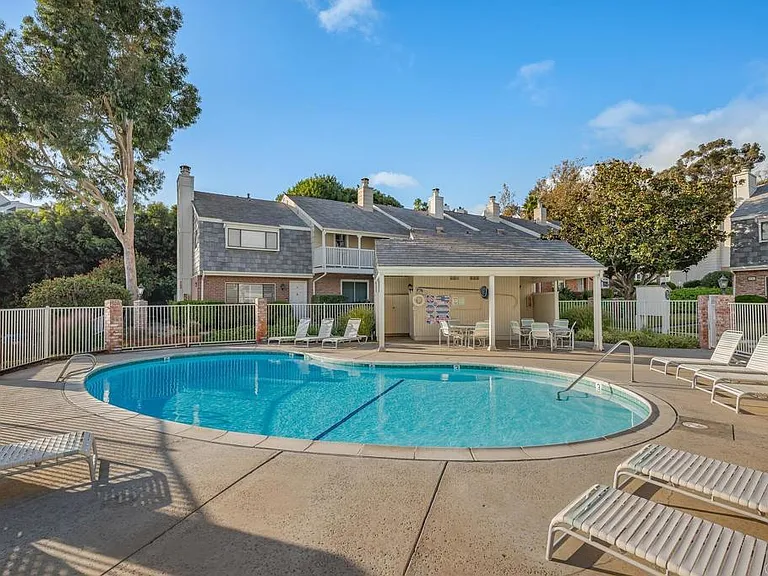 851 Del Mar Downs Rd #E — Photo 22