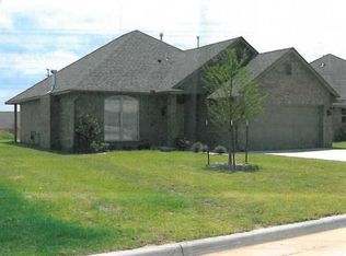 2513 Sutton Ct, Shawnee, OK 74804