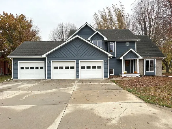 712 Fairway Ct, Alton, IA 51003