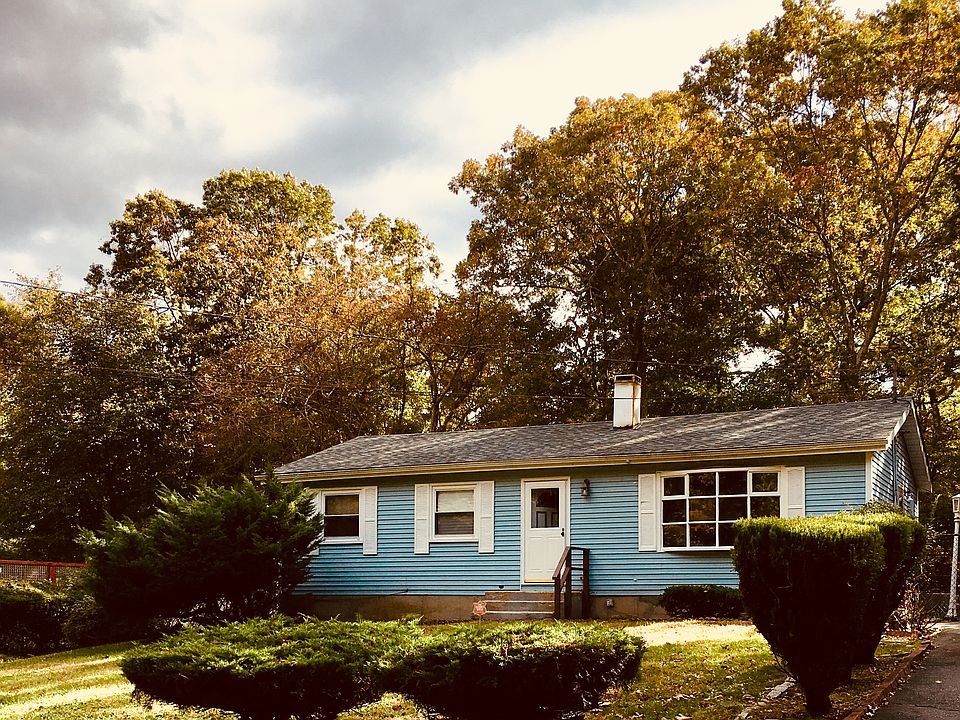 1st image of 12 Rose Ln