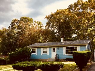 12 Rose Ln, Middle Island, NY 11953