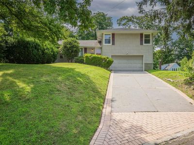 19 Compass Court, Huntington, NY, 11743
