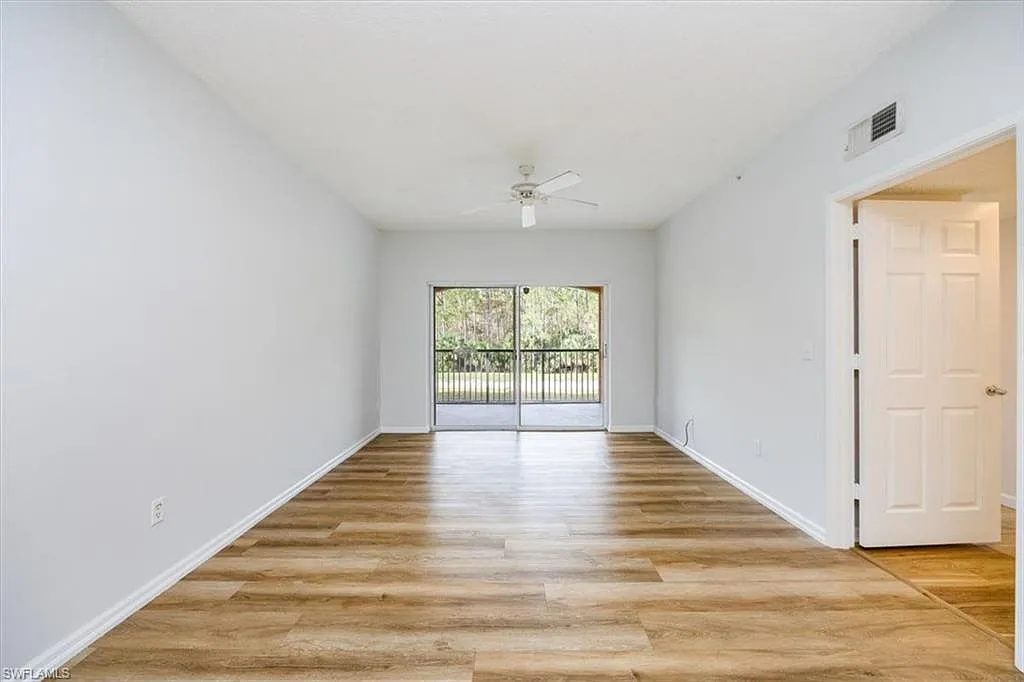 3 bed, 1189 sqft, $2,100 — Photo 3