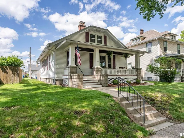 551 21st Ave, Moline, IL 61265