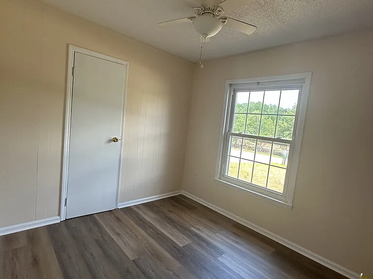 21 Crown Point Rd — Photo 11