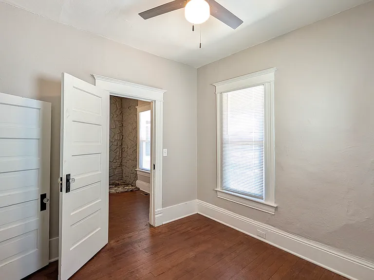 1016 W Cucharras St — Photo 10
