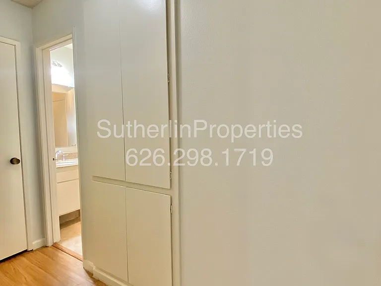 1425 E Orange Grove — Photo 11