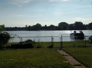 3161 Highland Blvd, Highland, MI 48356