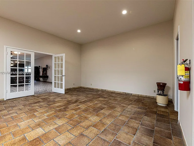 236 N Federal Hwy #201 — Photo 47