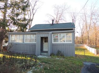 17 Rose St, Niverville, NY 12130