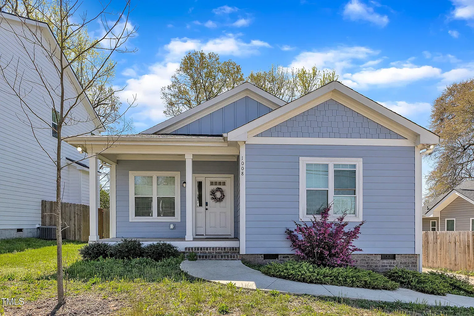 1008 Holloway St — Photo 1