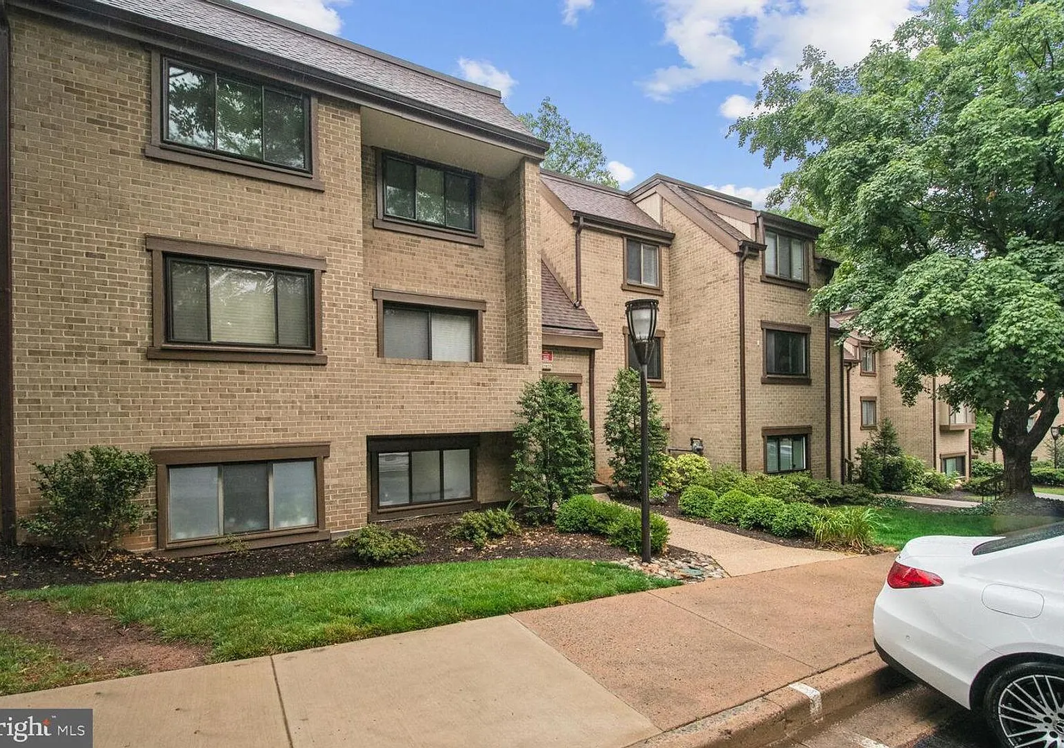 Reston Condo For Rent -1635 Parkcrest Cir #201, Reston, VA 20190 — Photo 4