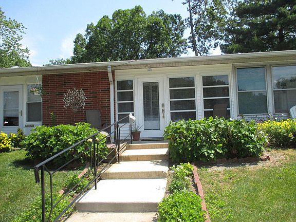 5th image of 108D Edinburgh Ln #108D