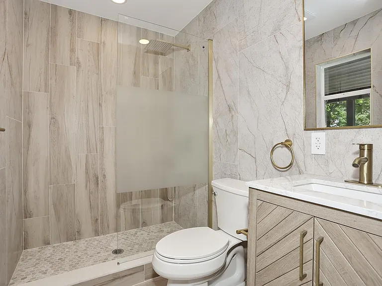 415 Goffle Rd — Photo 17