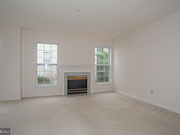 2nd image of 5920 Founders Crossing Ct Unit 202