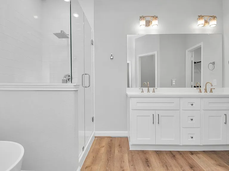 2355 Hoskins Dr — Photo 24