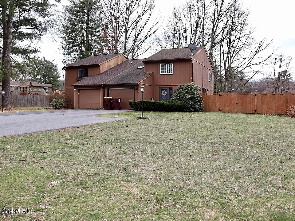 6B Woodbine Dr
