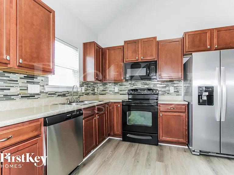 4737 Rosser Loop Dr — Photo 8