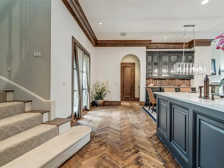 5701 Mistletoe Ct — Photo 24