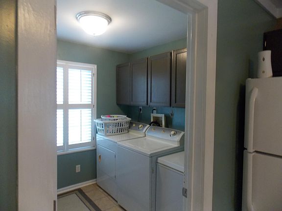 5th image of 3089 Bay Shore Drive