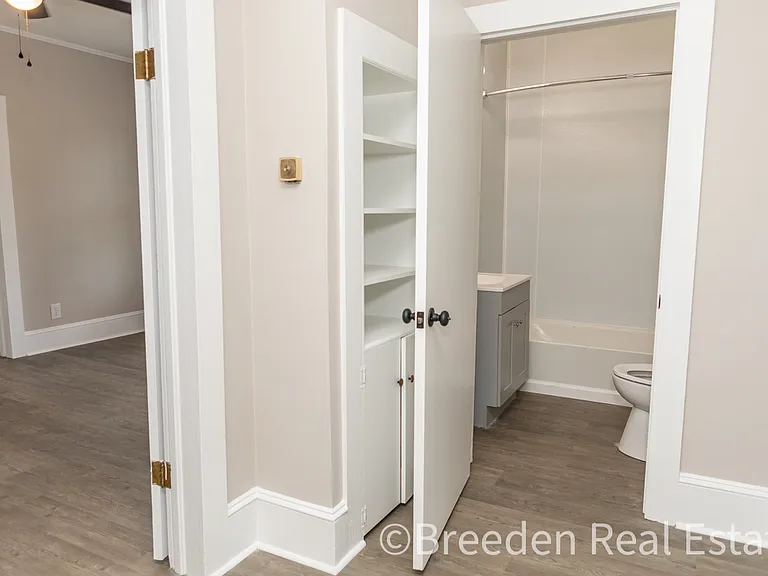 408 E Concord St — Photo 10