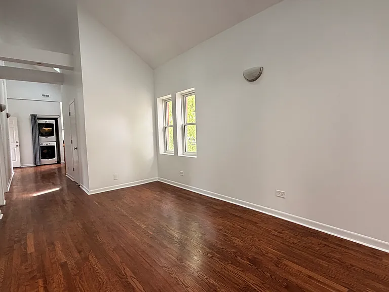1031 N Paulina St #CH2 — Photo 14