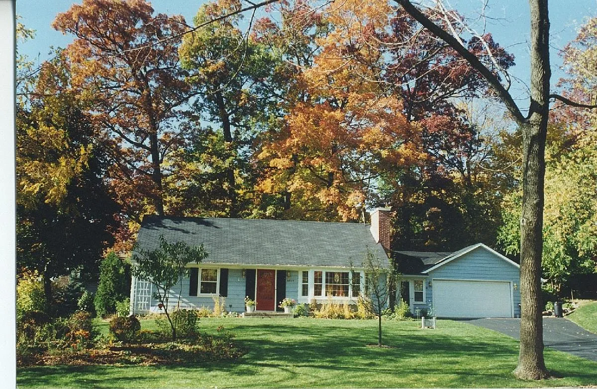 11748 W Martha Drive — Photo 1