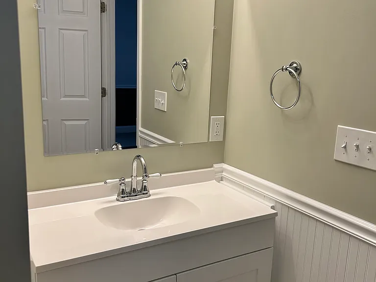 432 Howe St — Photo 25