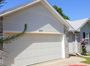 205 E Robin Rd, Clever, MO 65631