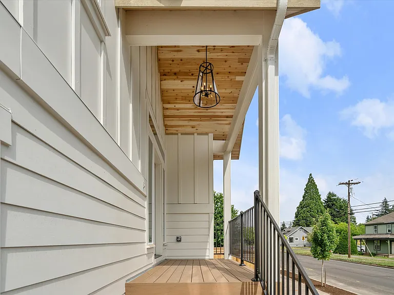 349 SE Walnut St — Photo 40